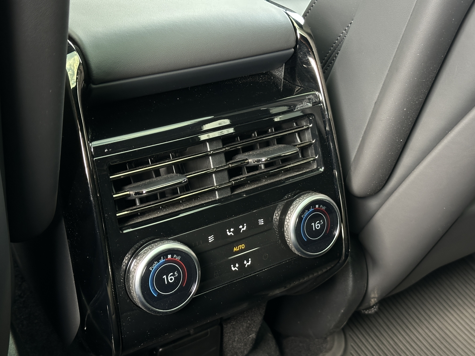 Land Rover Range Rover Sport PHEV DYNAMIC HSE