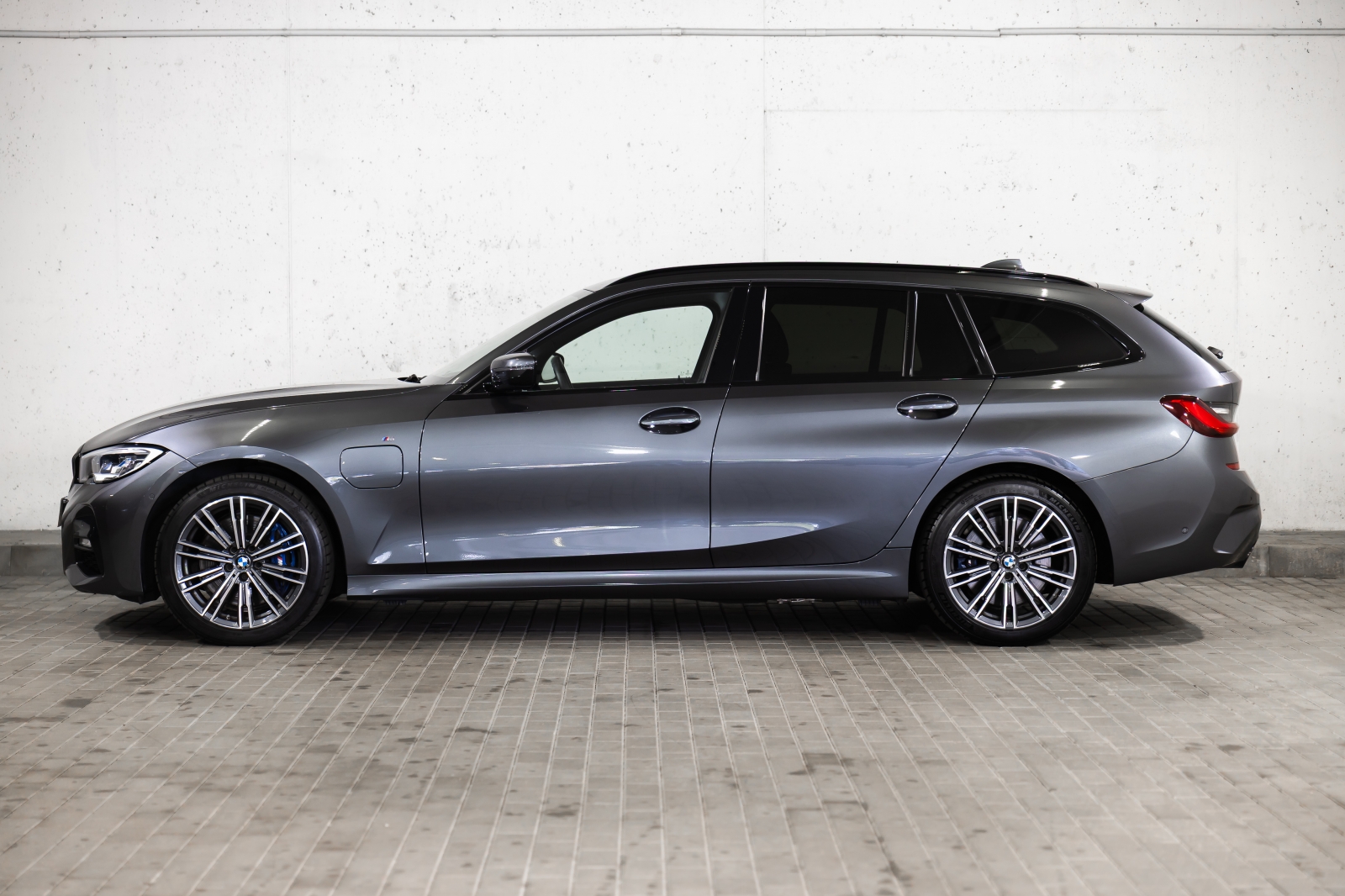 BMW 330 e