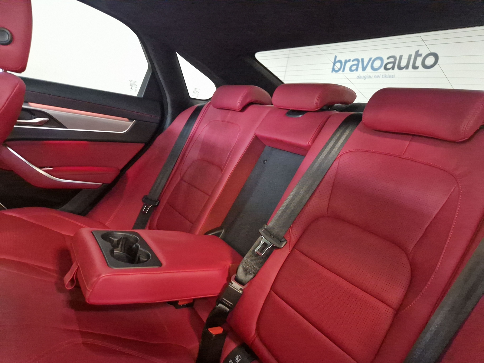 Jaguar XF AWD P300 SPORT
