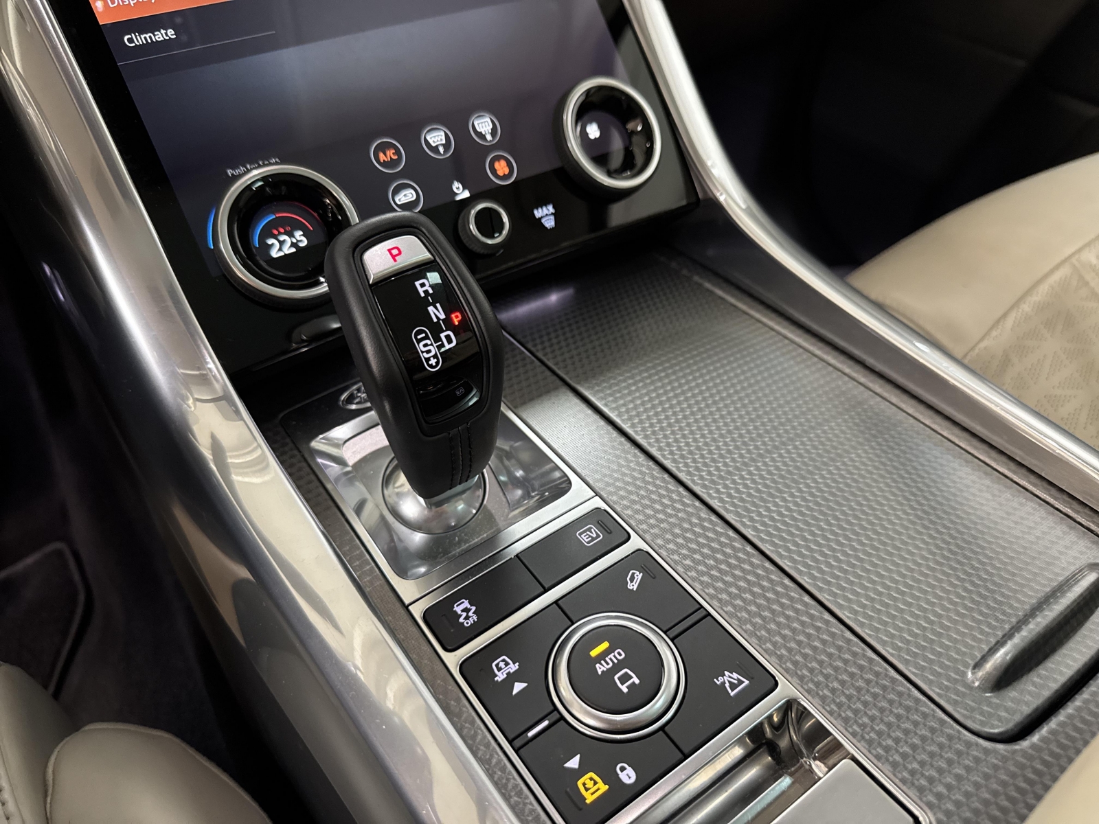 Land Rover Range Rover Sport P400e HSE Dynamic