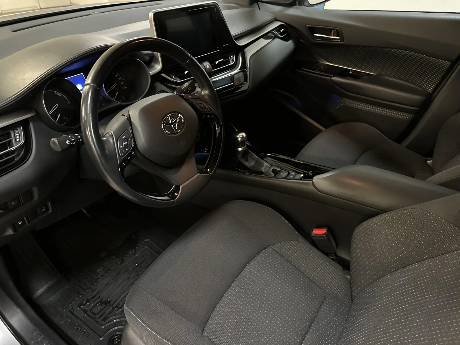 Toyota C-HR Hybrid Style