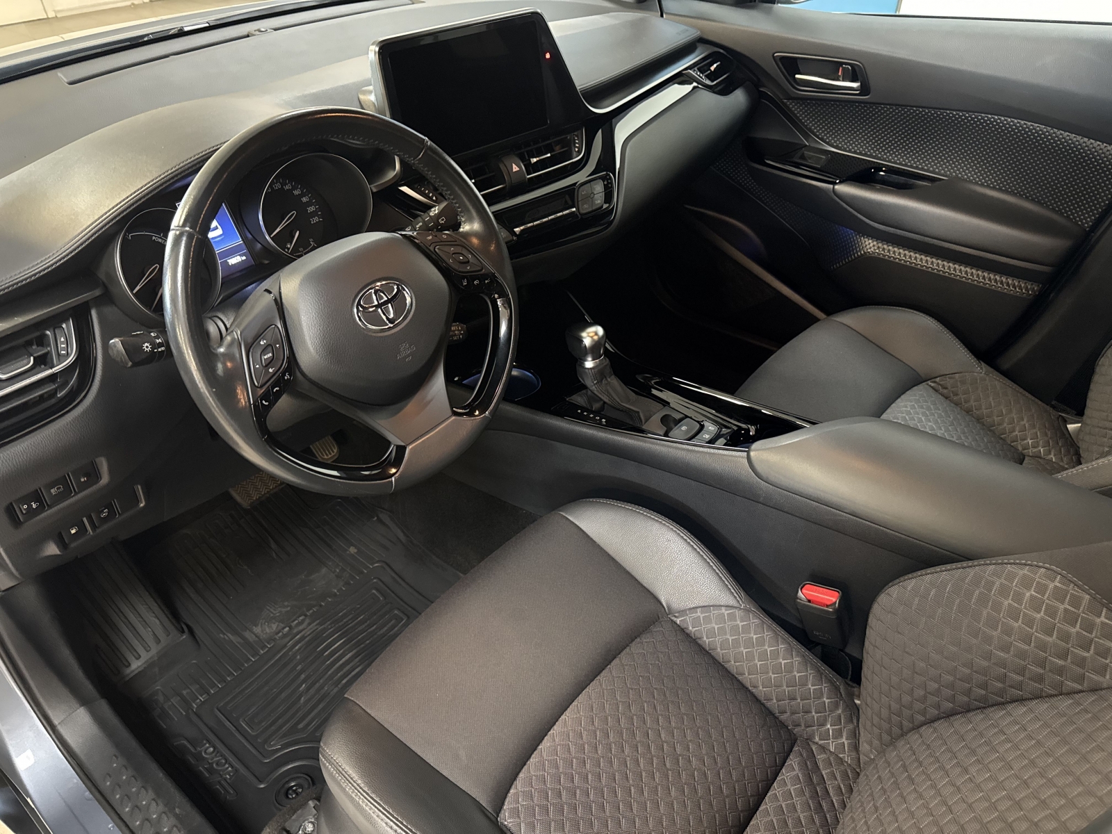 Toyota C-HR 2WD