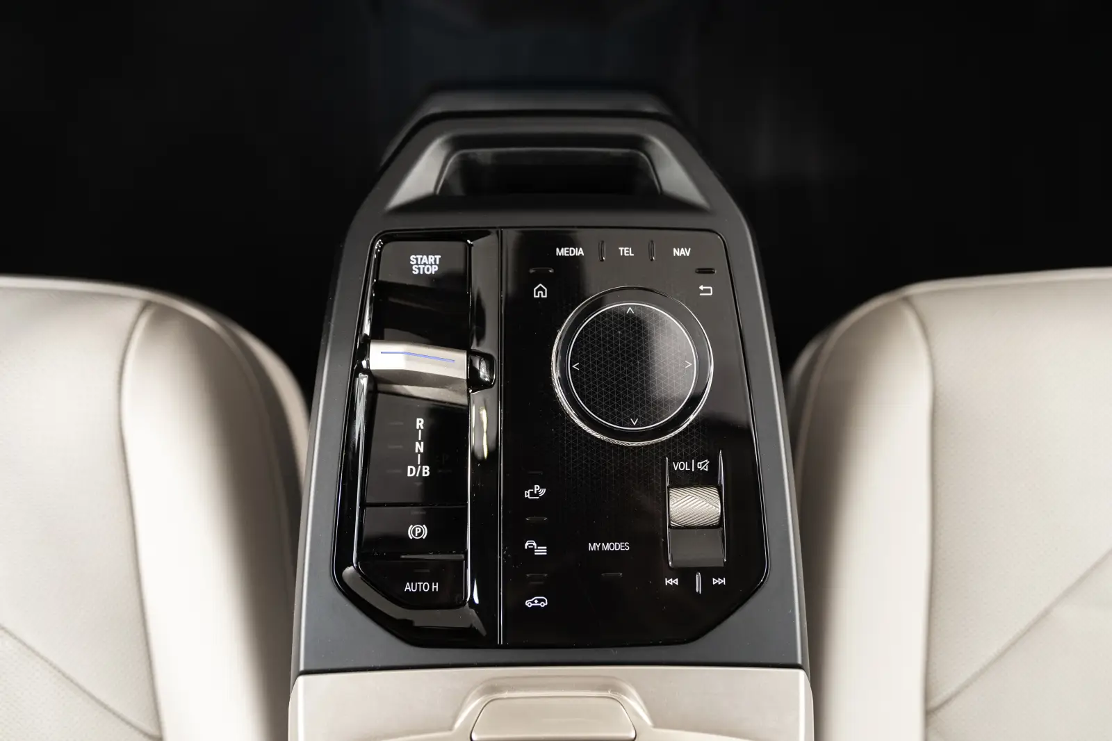 BMW iX xDrive50e