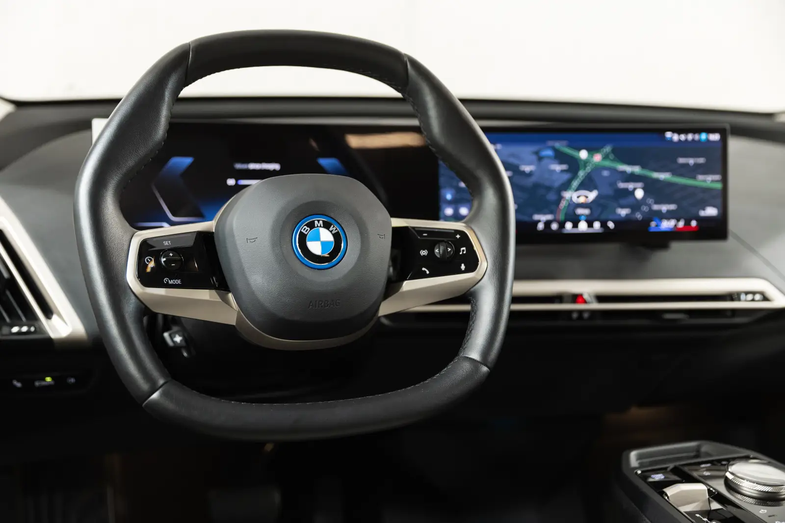 BMW iX xDrive50e