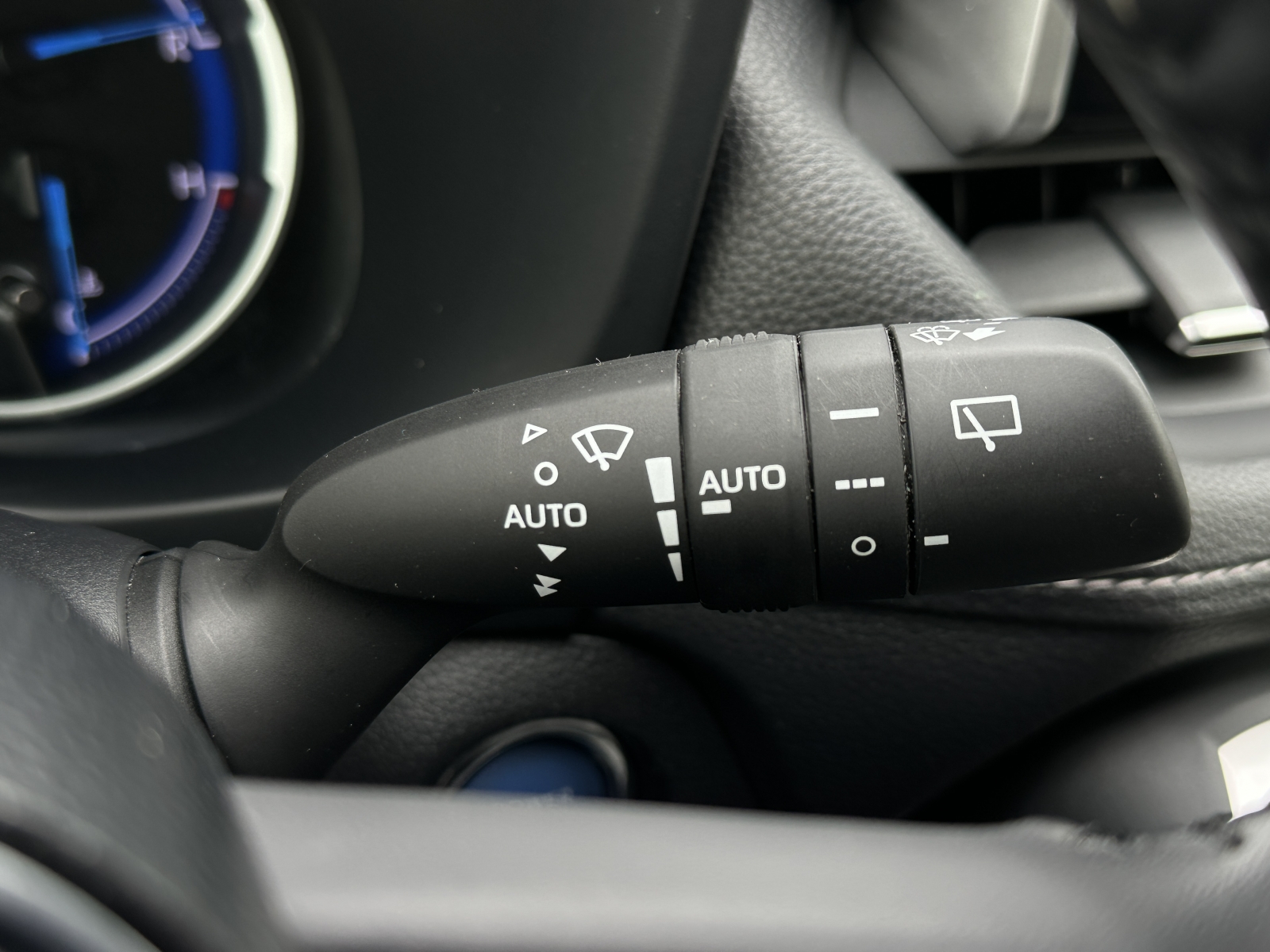Toyota RAV4 Hybrid AWD-i