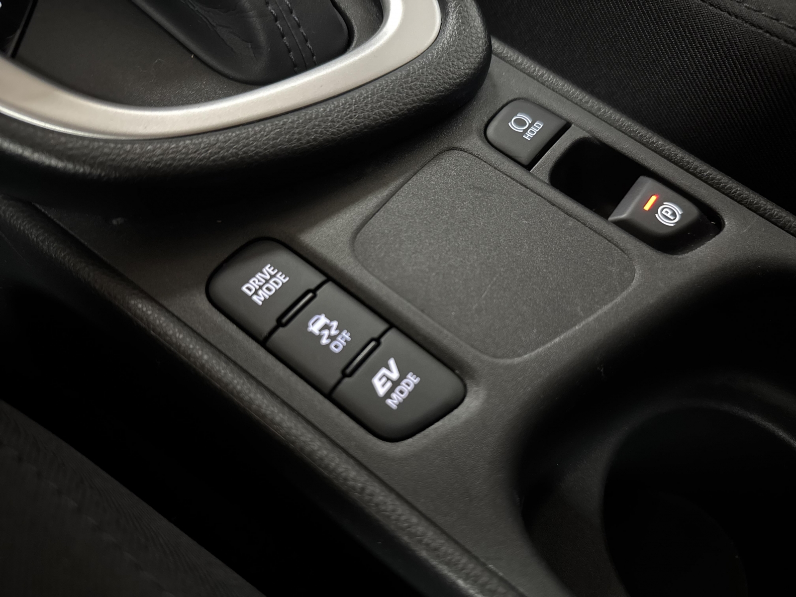 Mazda 2 Hybrid Centre-Line