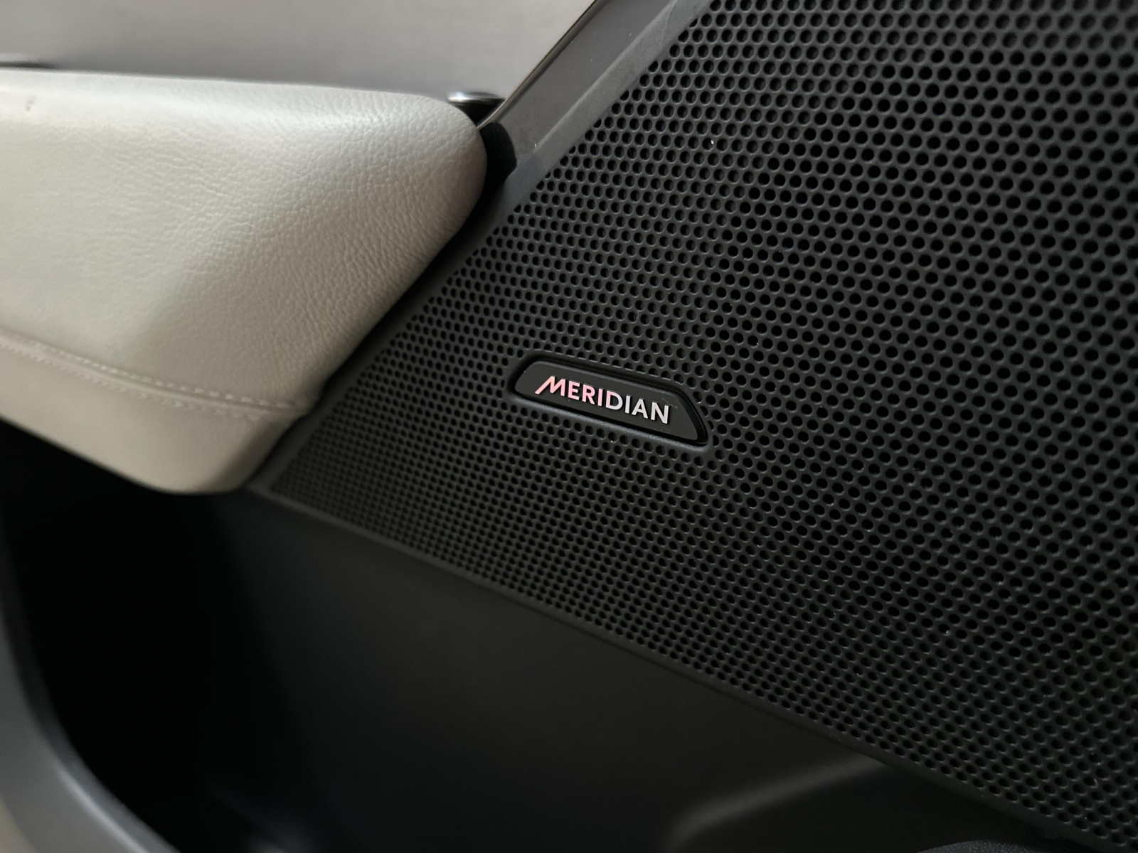 Land Rover Range Rover Velar R-Dynamic S