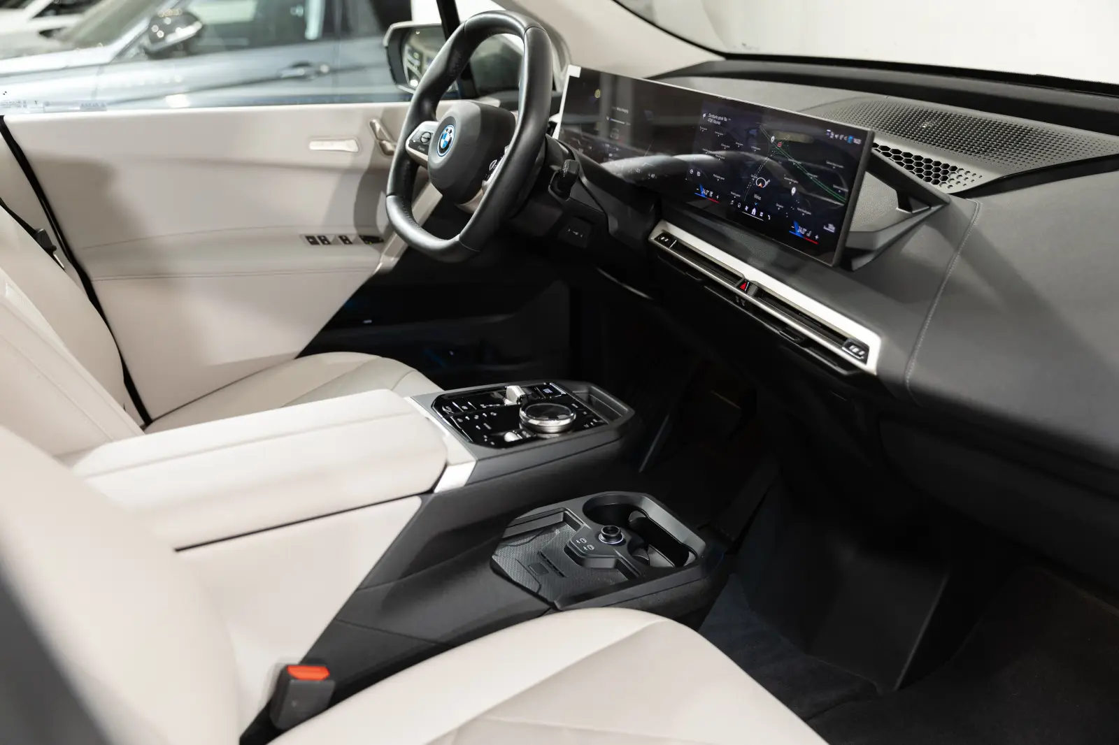 BMW iX xDrive50e