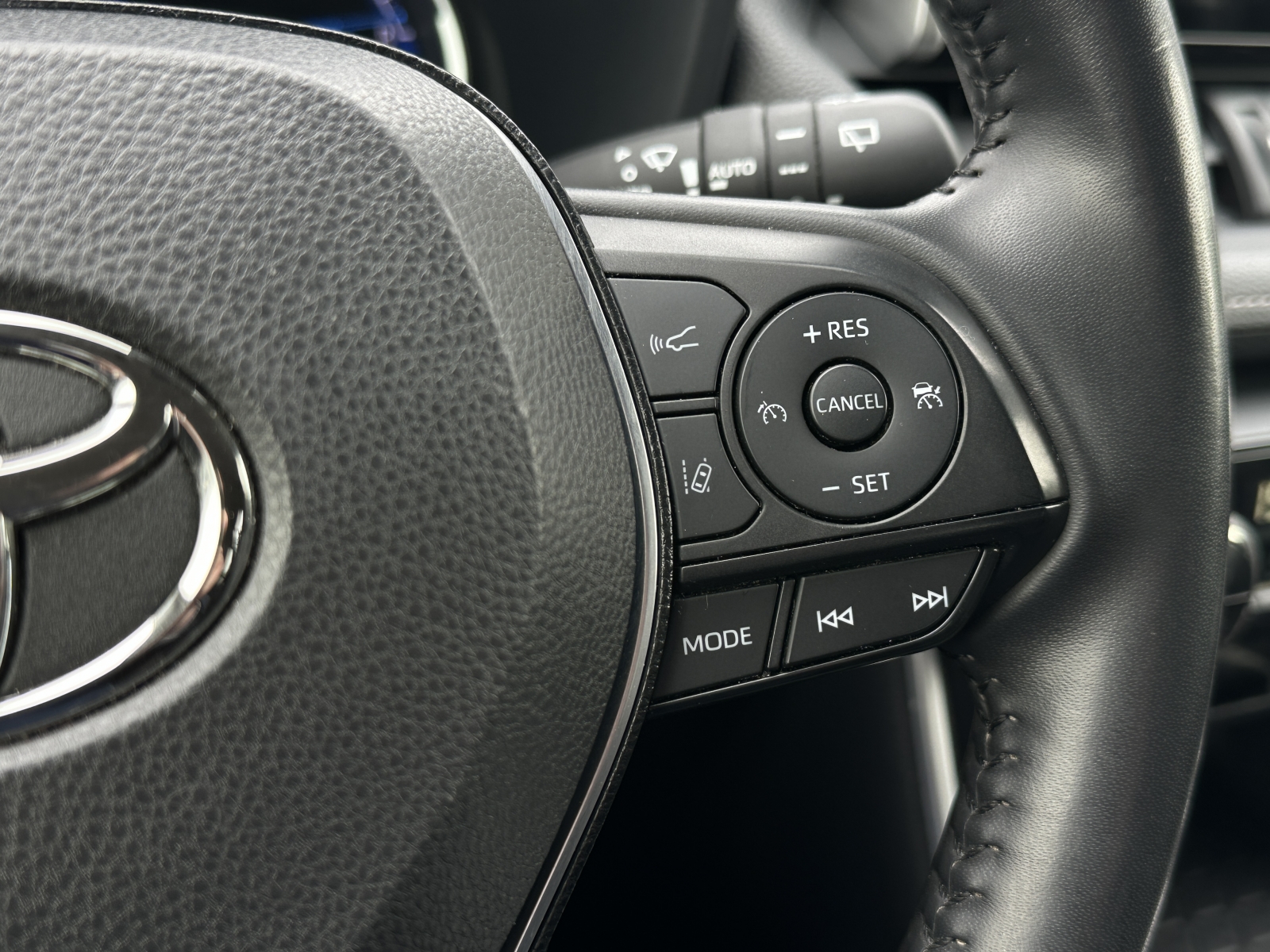 Toyota RAV4 Hybrid AWD-i