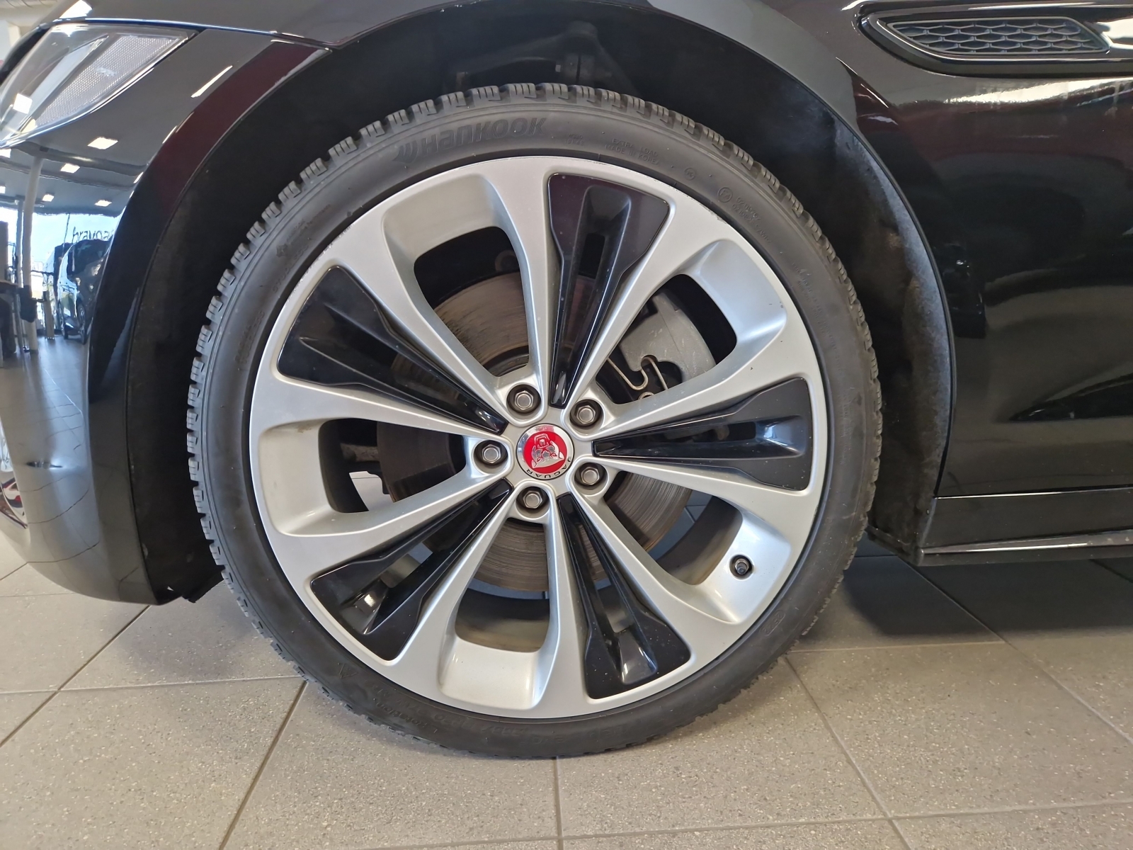 Jaguar XF AWD P300 SPORT