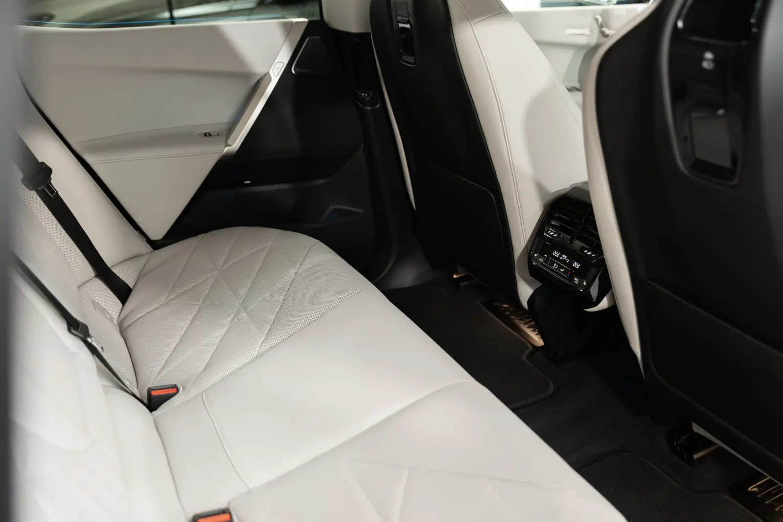 BMW iX xDrive50e