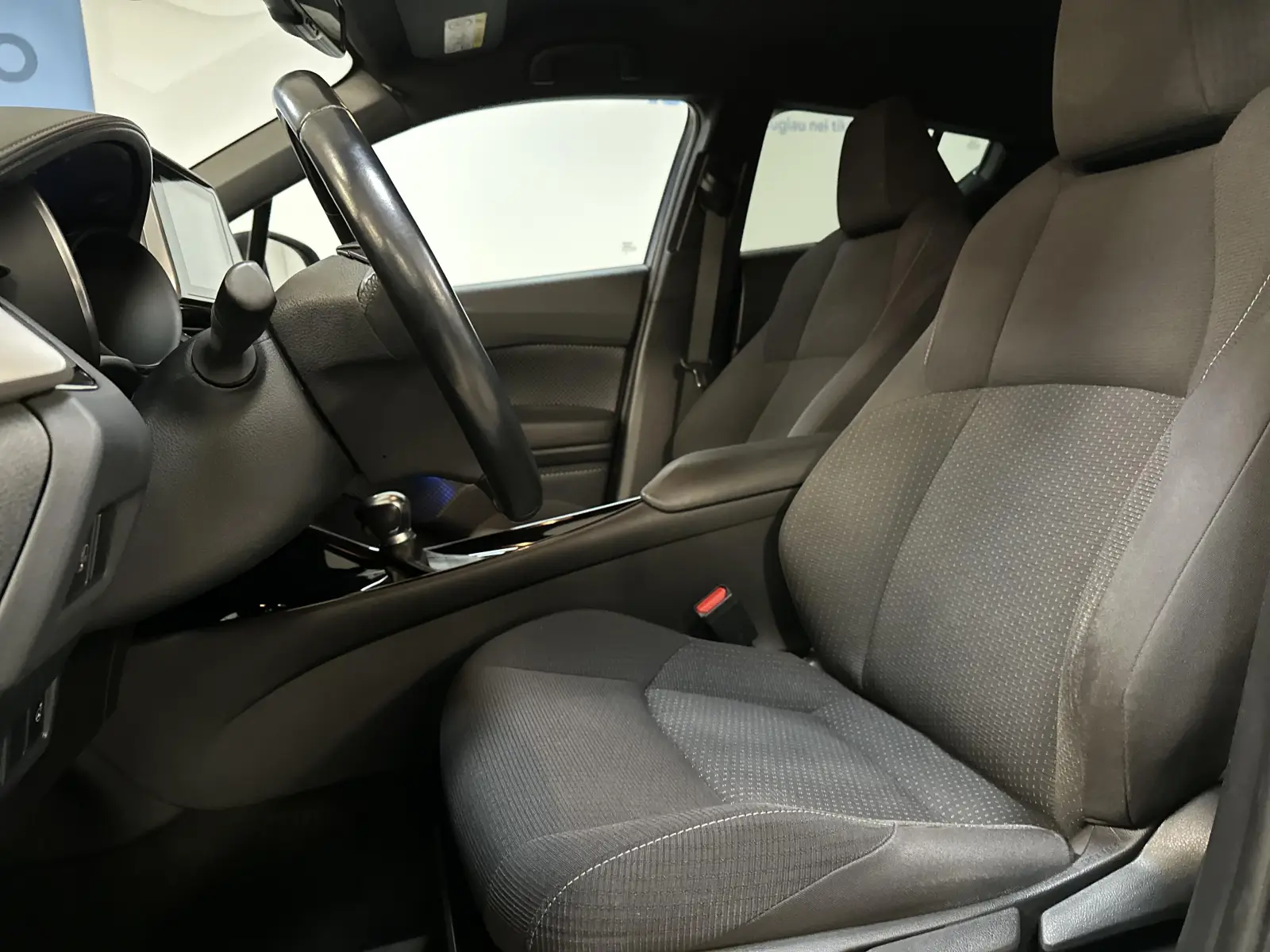 Toyota C-HR Hybrid Style