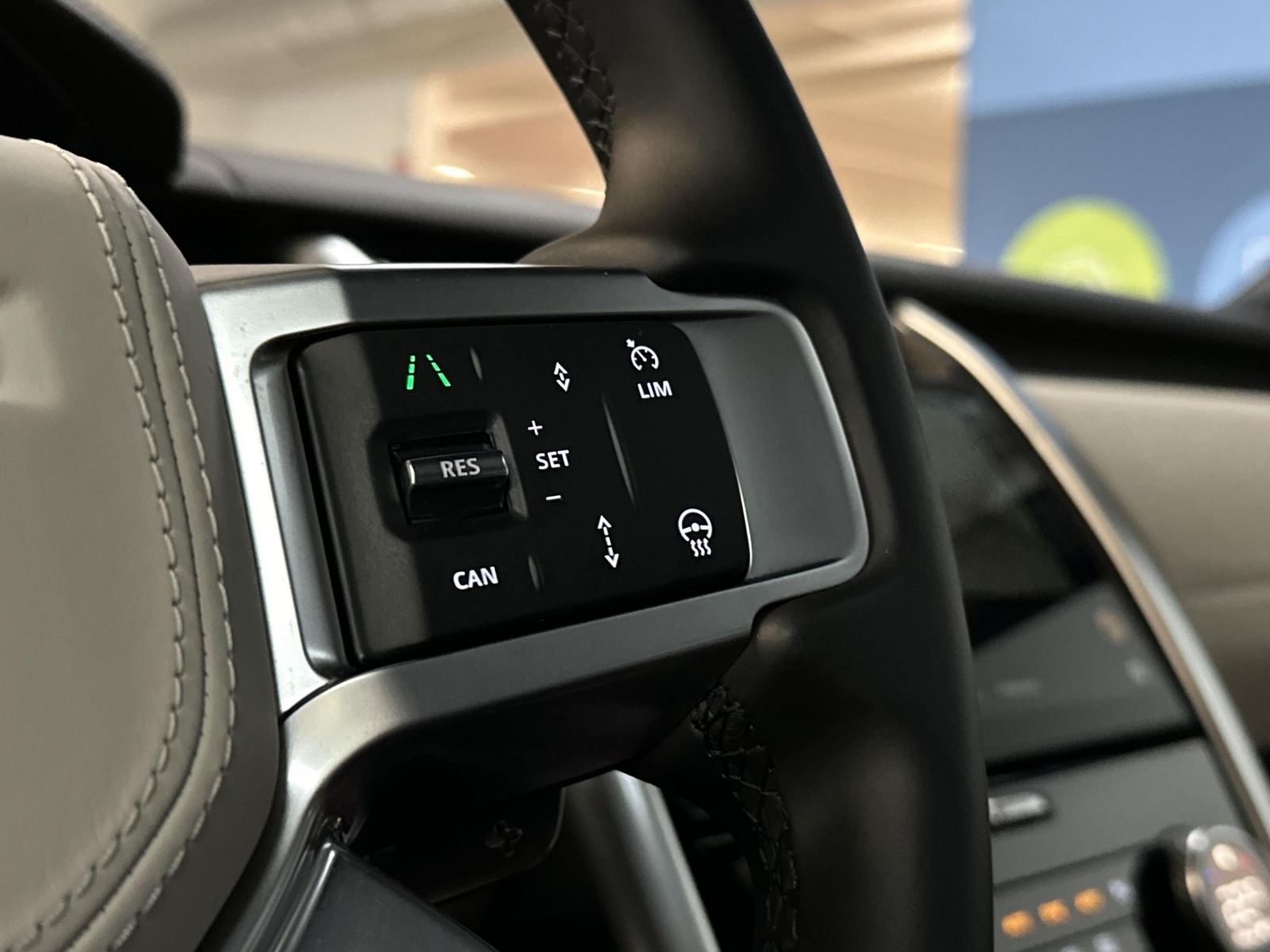 Land Rover Discovery D300 Metropolitan