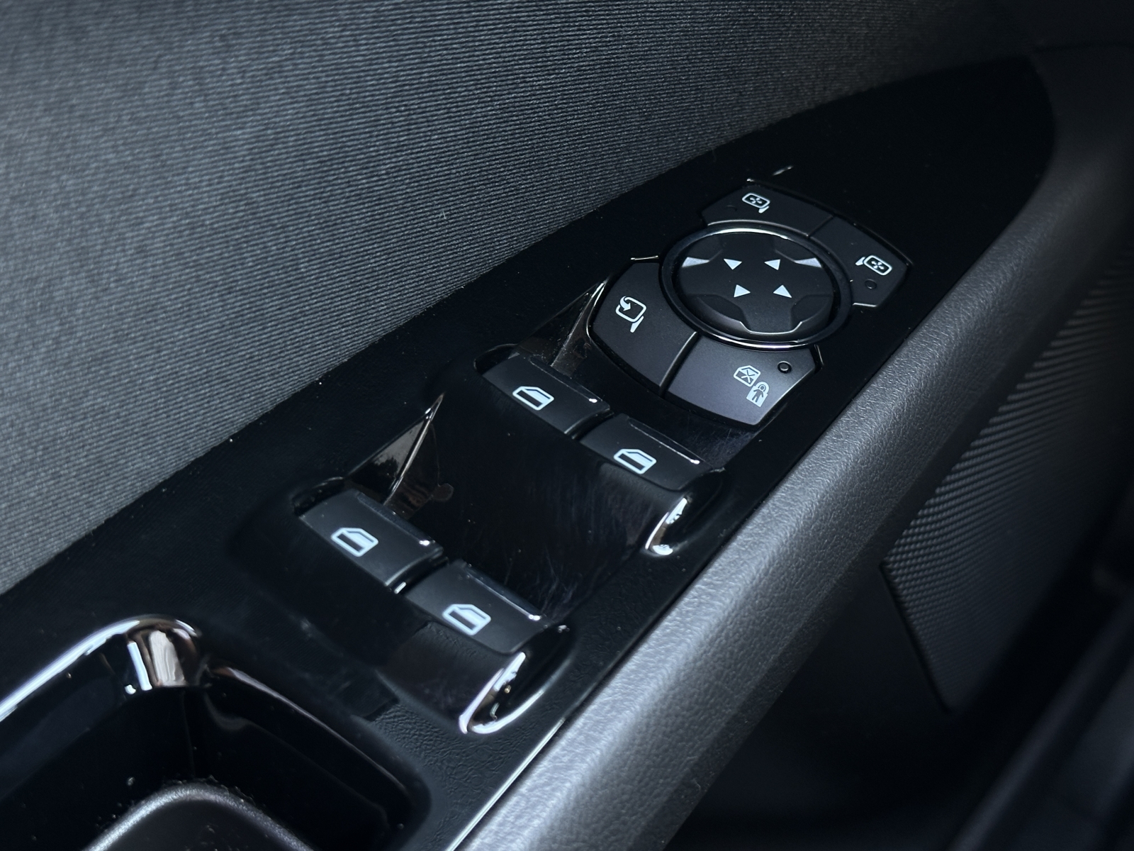 Ford Mondeo Titanium Hybrid
