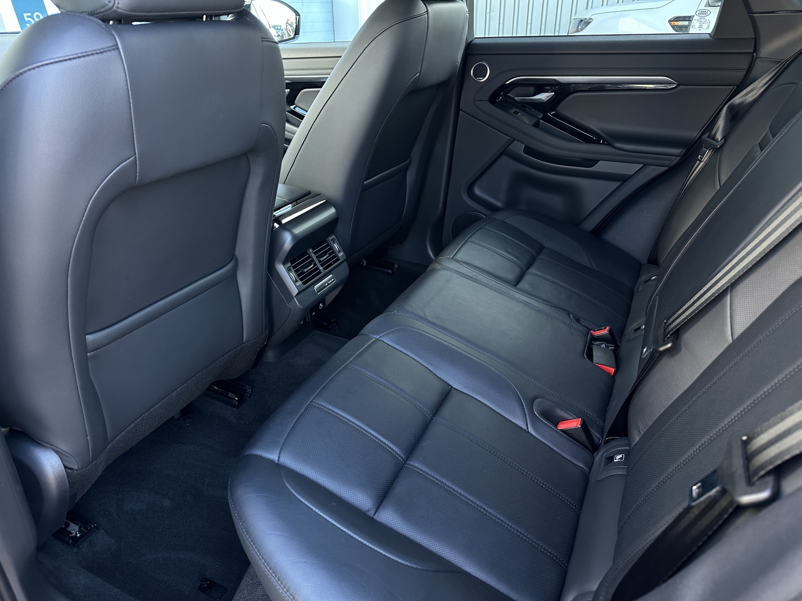 Land Rover Range Rover Evoque P300E Plug-In Hybrid AWD R-Dynamic SE