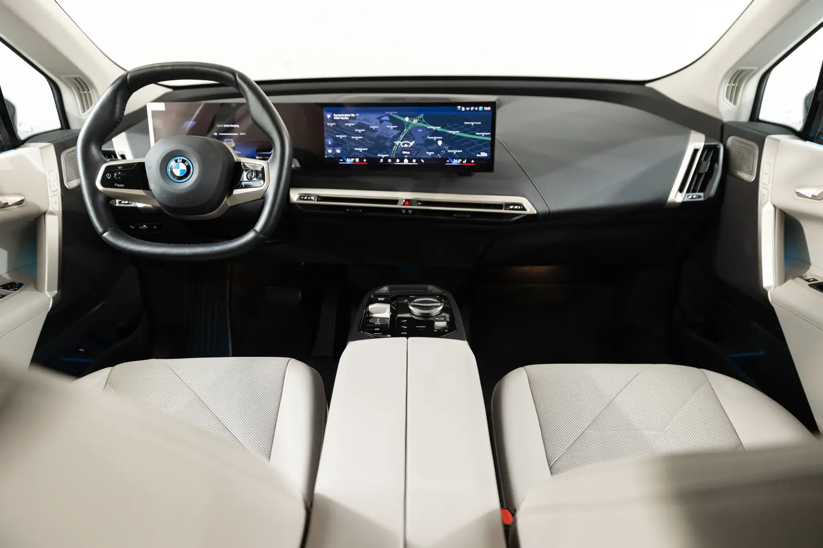 BMW iX xDrive50e