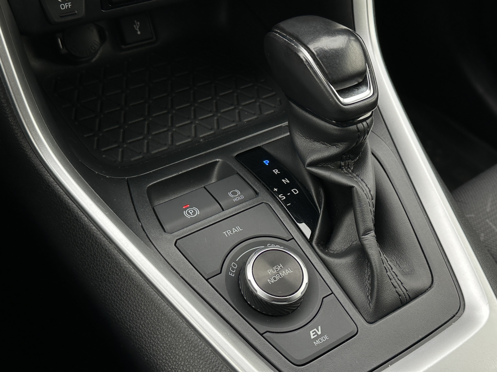 Toyota RAV4 Hybrid AWD-i
