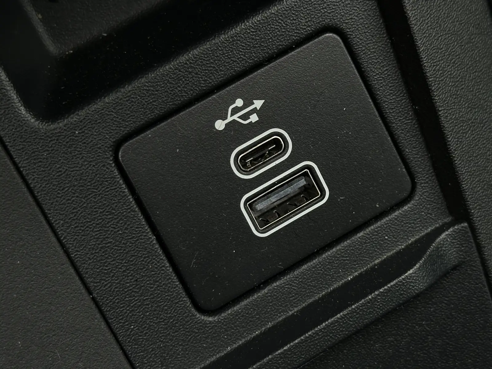 4c46d6d0b5322dc38a2325ca0f1a929a69dce03fd4e0f.jpg