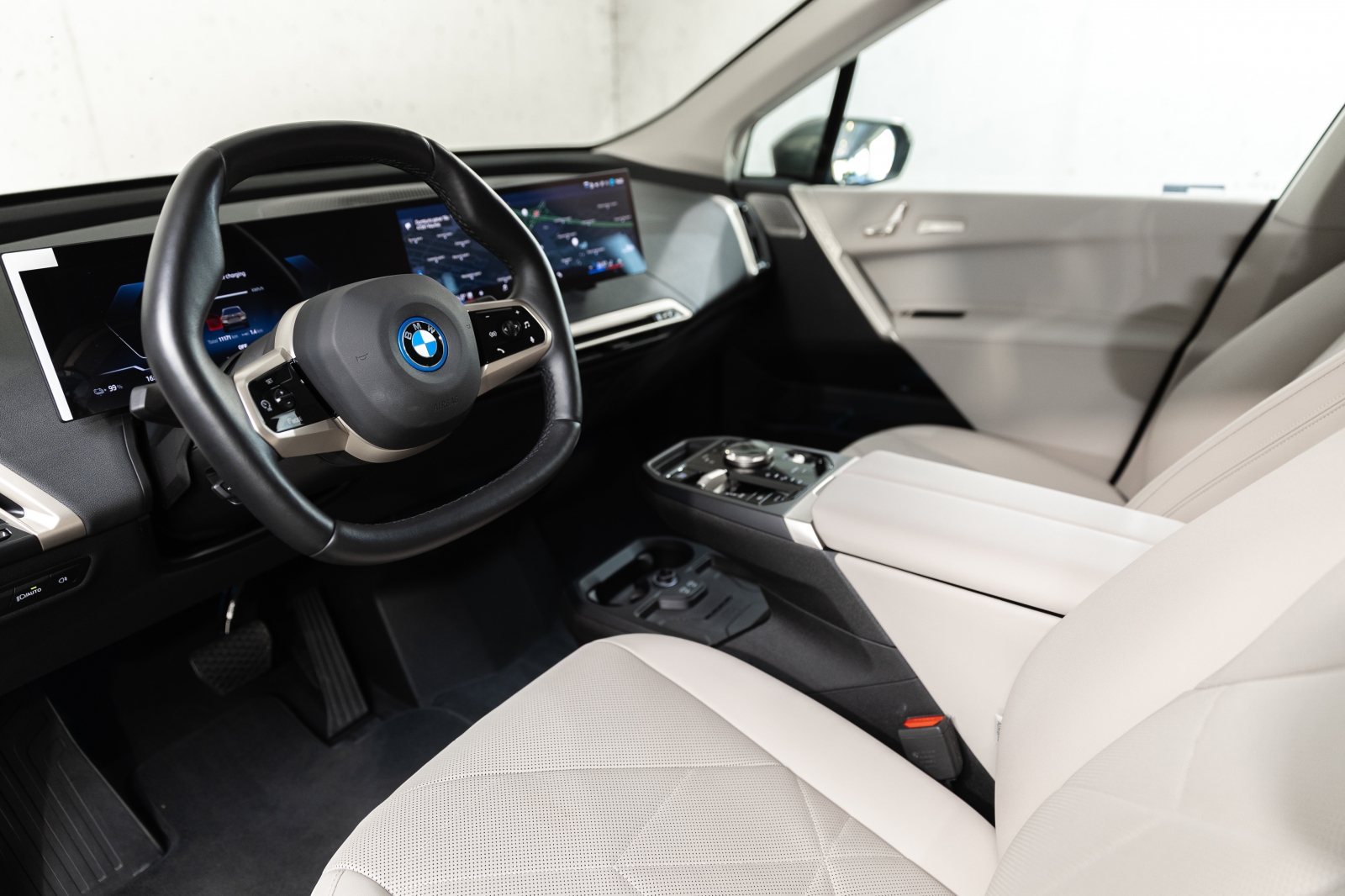 BMW iX xDrive50e