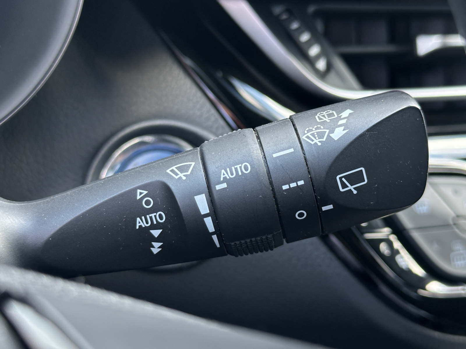 Toyota C-HR Hybrid