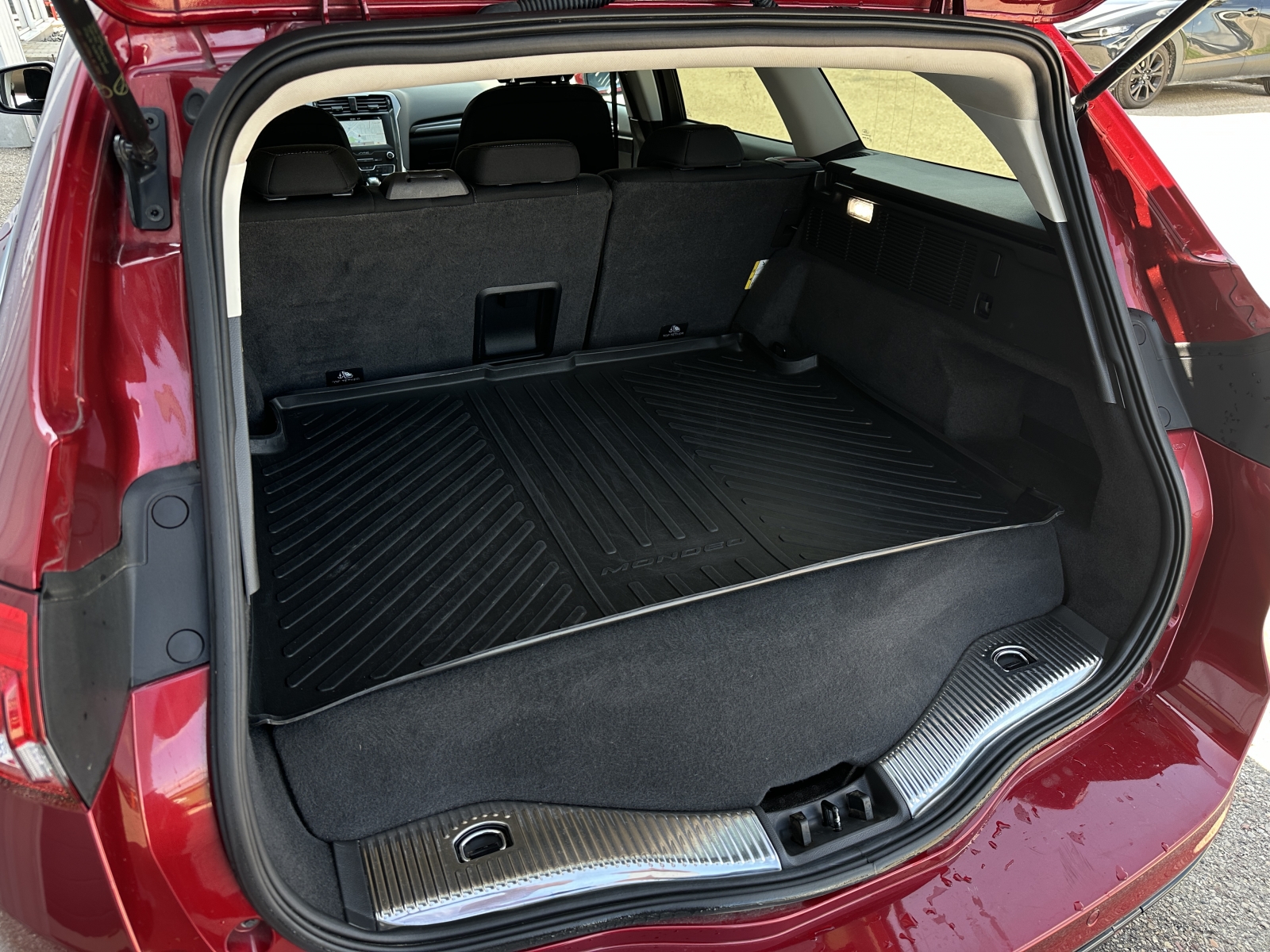 Ford Mondeo Titanium Hybrid