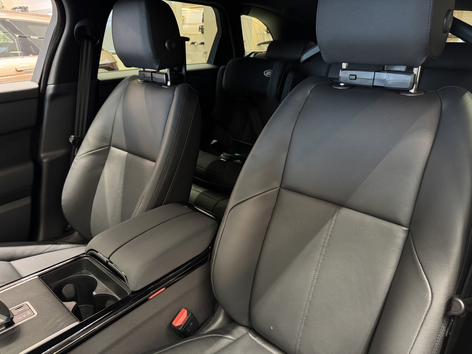 Land Rover Range Rover Velar Dynamic SE D300 MHEV