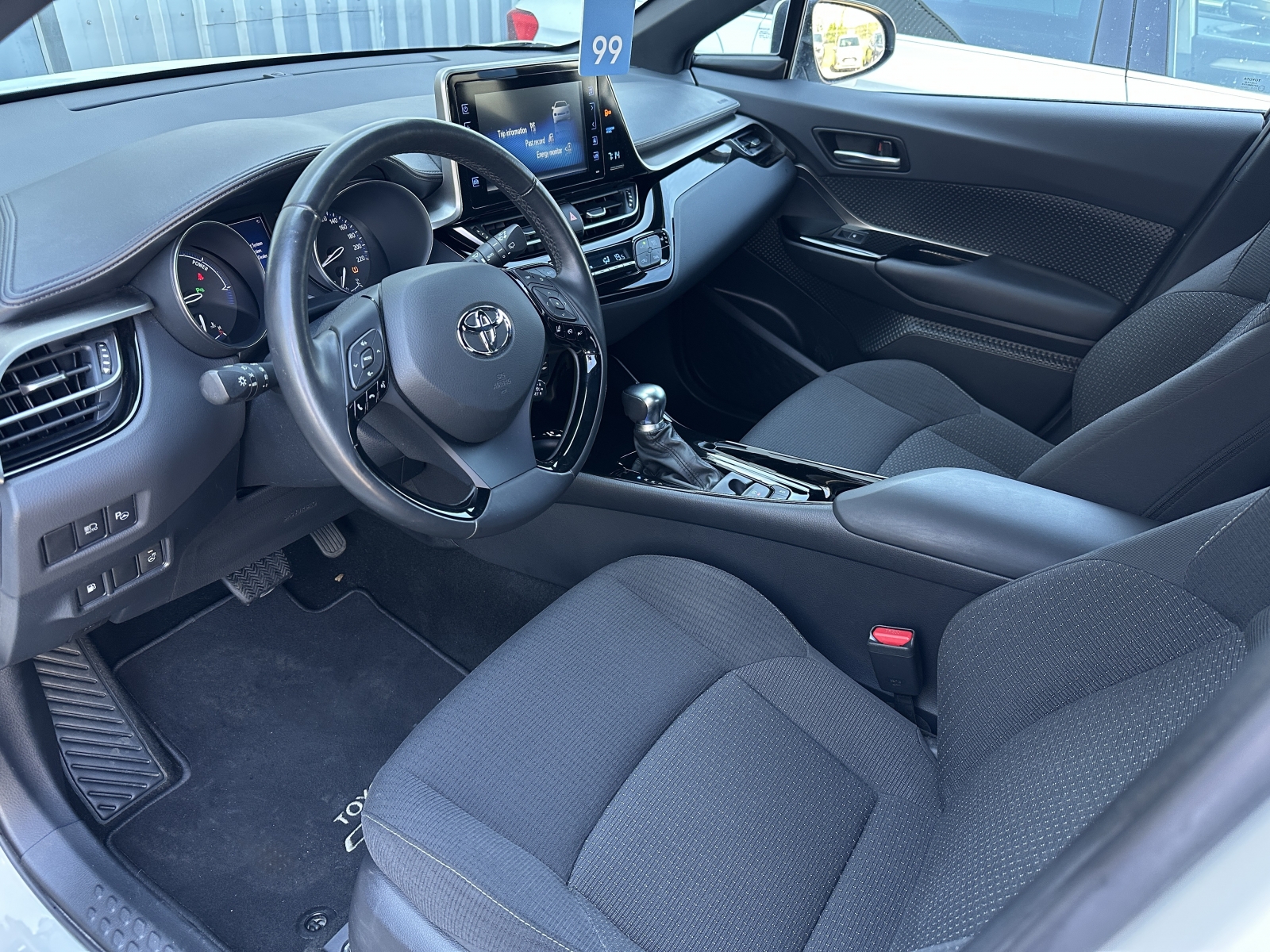 Toyota C-HR Hybrid